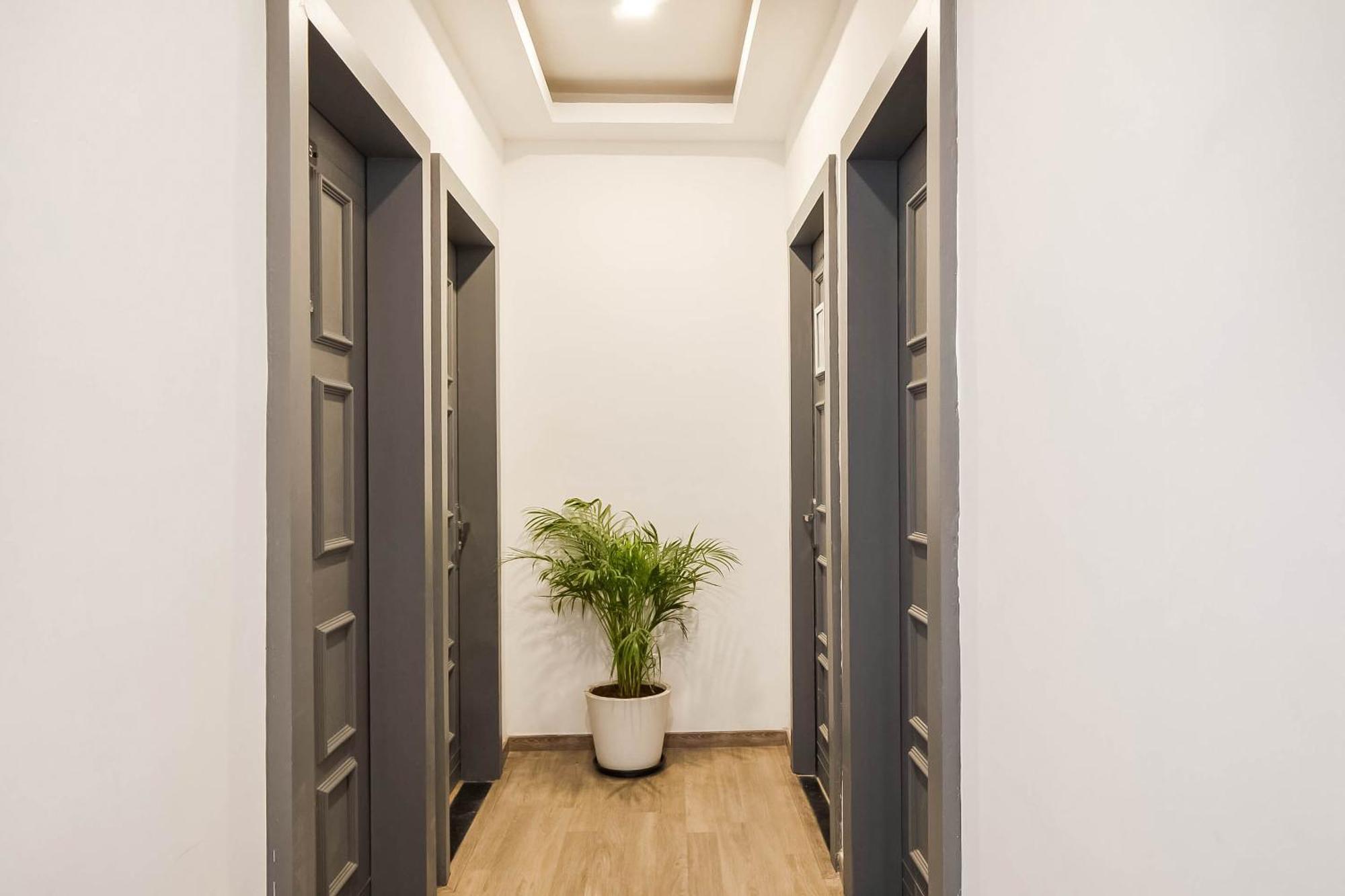 OYO Townhouse 376 Lords Inn Regency Mānglia Exterior foto